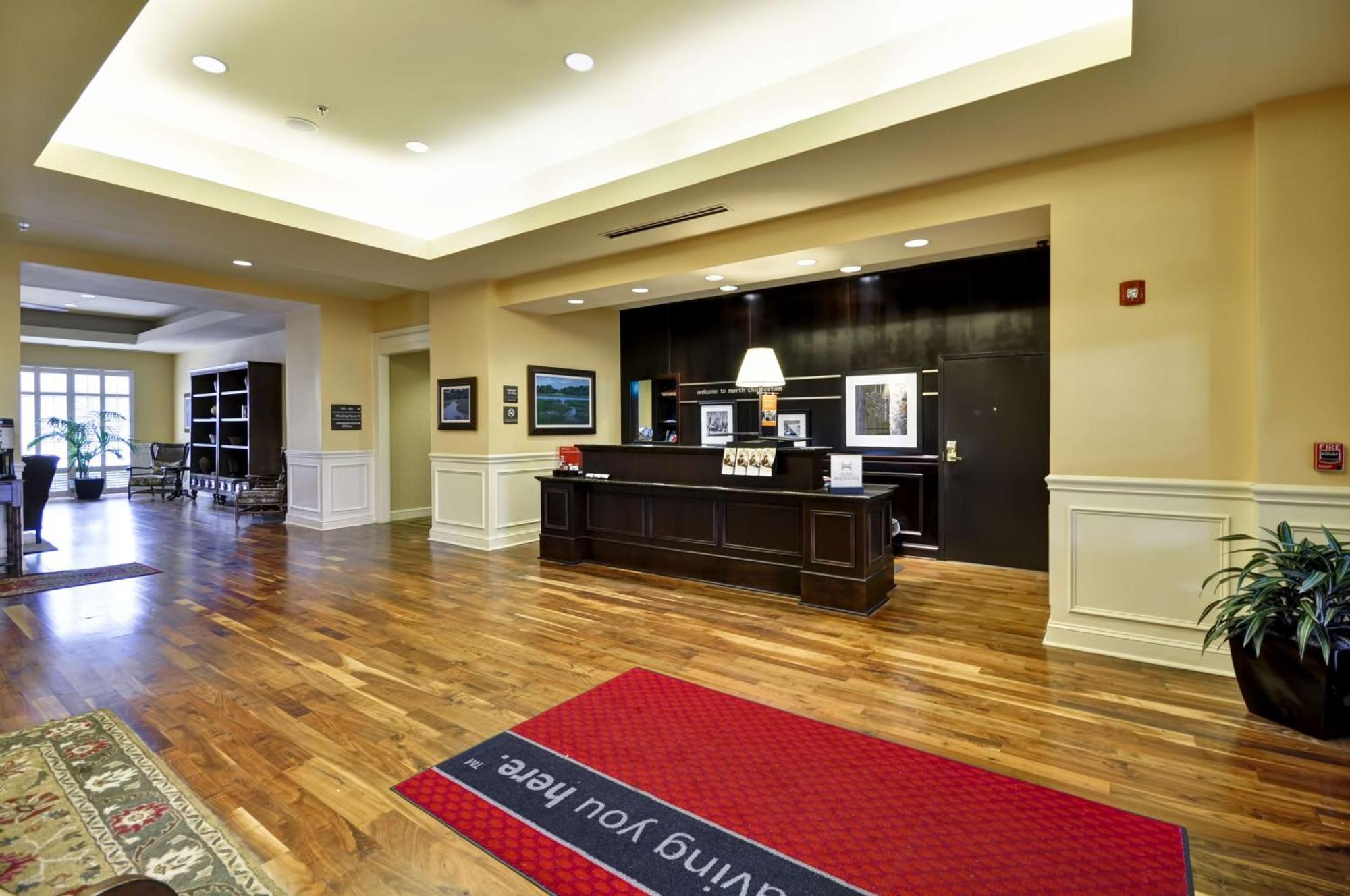 Hampton Inn & Suites North Charleston-University Boulevard Екстериор снимка
